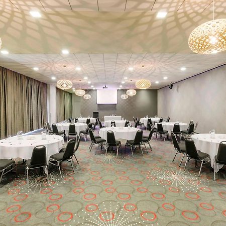 Mantra Melbourne Melton Exterior foto