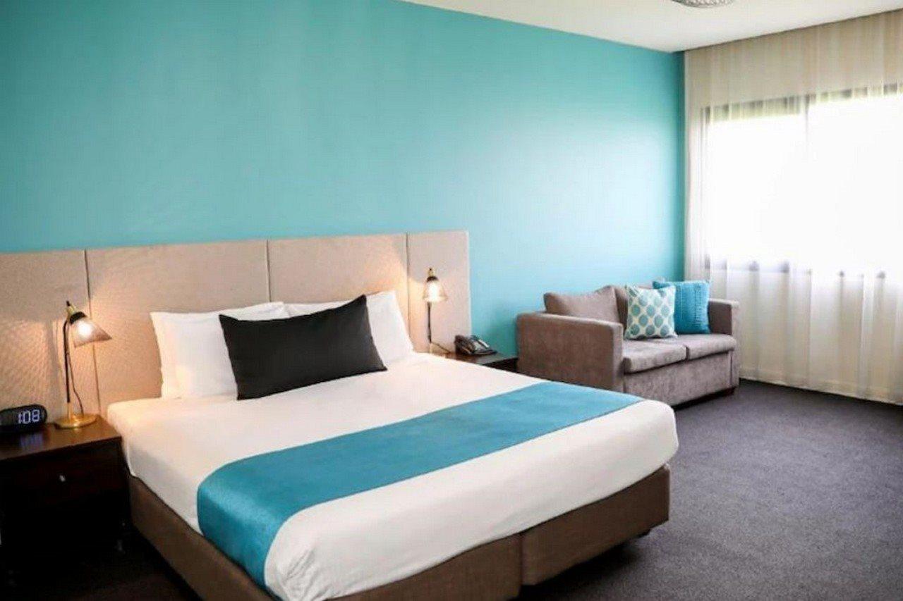 Mantra Melbourne Melton Exterior foto