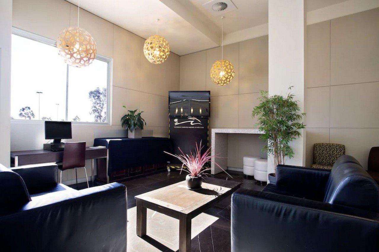 Mantra Melbourne Melton Exterior foto