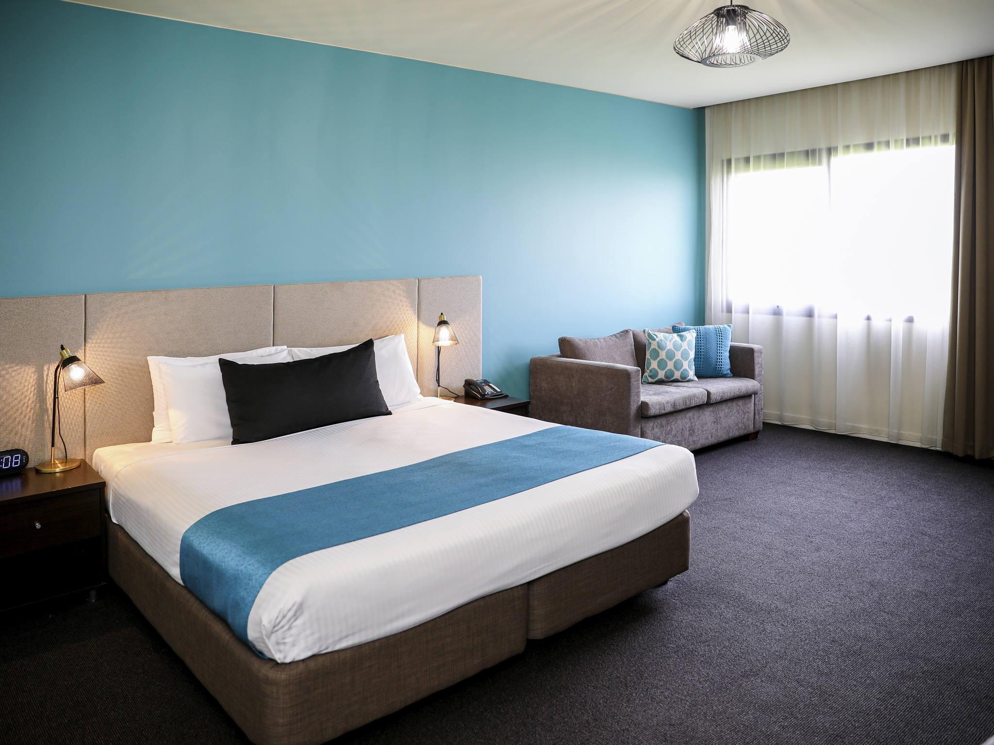 Mantra Melbourne Melton Exterior foto