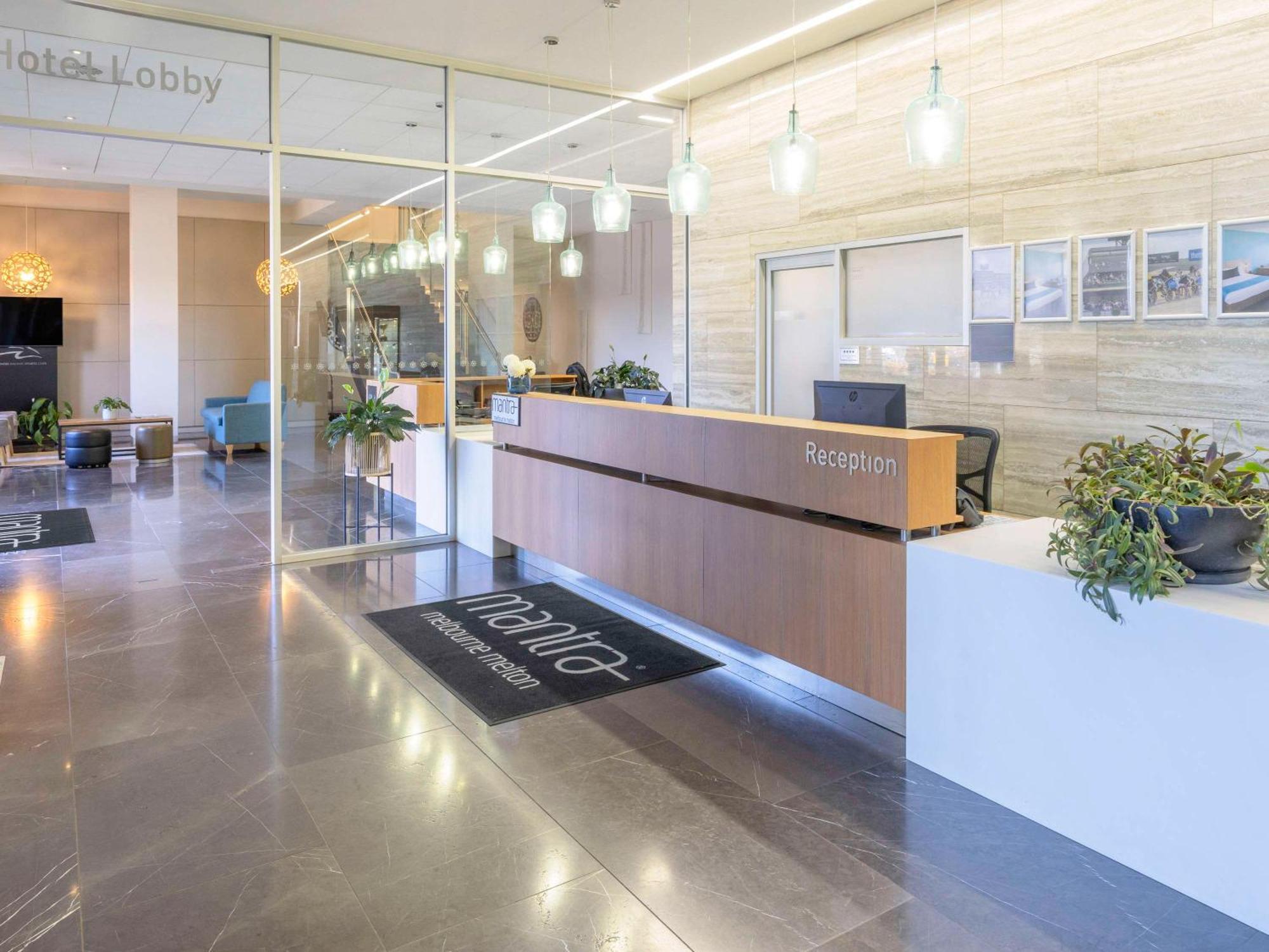 Mantra Melbourne Melton Exterior foto
