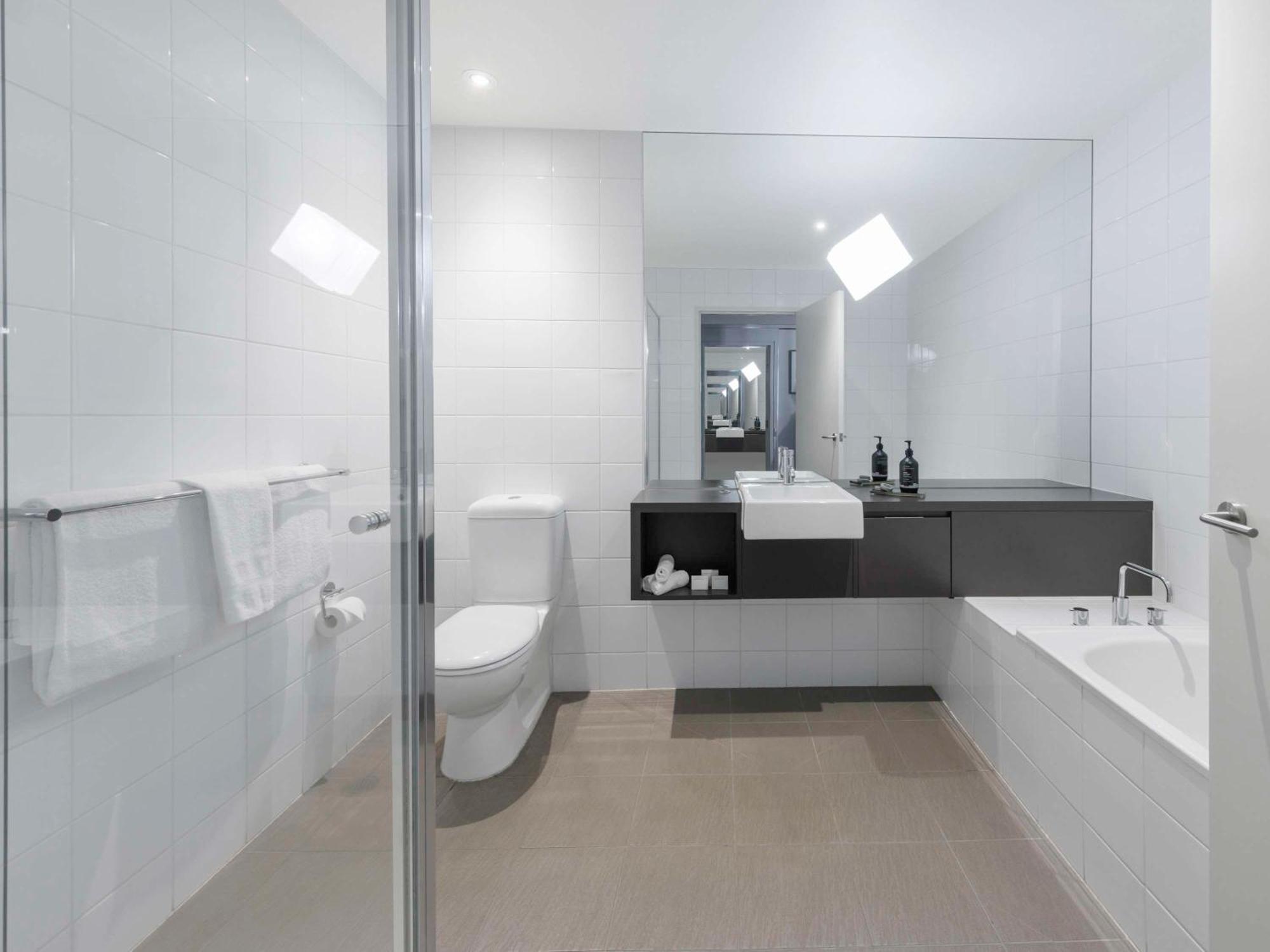 Mantra Melbourne Melton Exterior foto