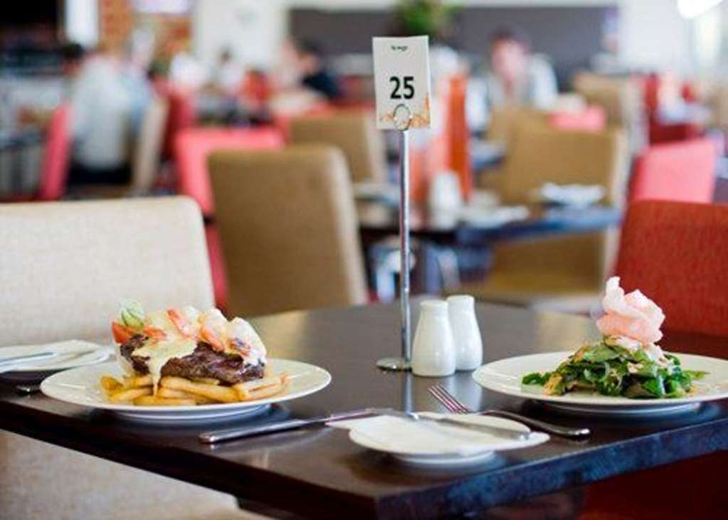 Mantra Melbourne Melton Restaurante foto